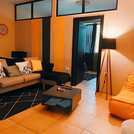 City Central Amazona Appartment Tirana Esterno foto